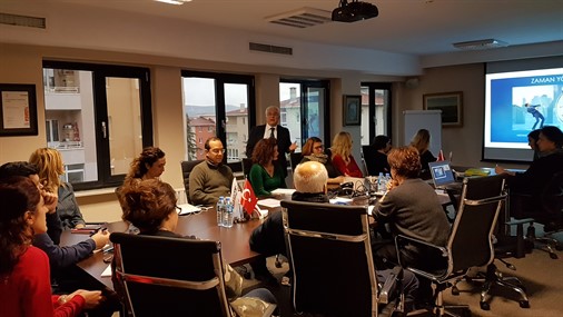 İYBF Dekanı Prof. Dr. Mehmet Şakir Ersoy'dan 'Zaman Yönetimi' Semineri