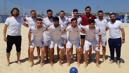 Beykoz Üniversitesi Plaj Futbolu Takımı İstanbul Üçüncüsü Oldu