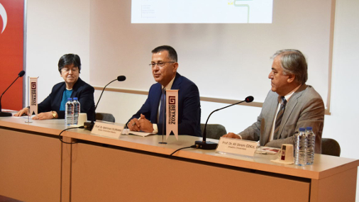 Uzman Akademisyenler 'Geleceğin Eğitim Modelleri'nin Detaylarını Anlattı