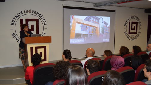 Prof. Dr. Nüket Güz, Oryantasyon Toplantısında Öğrencilerle Buluştu