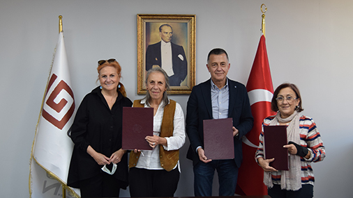 Kadın Eserleri Kütüphanesi Bilgi Merkezi Vakfı ile İş Birliği  Protokolü Yapıldı