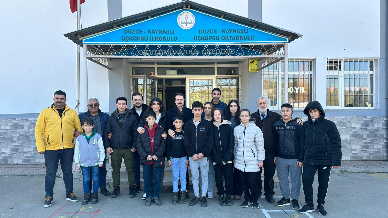 Yazılım Mühendisliği Öğrencileri “1 KİTAP, 1000 HAYAL” Projesini Hayata Geçirdi
