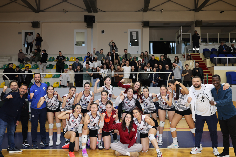 Beykoz Üniversitesi Kadın Voleybol Takımı İstanbul Şampiyonu Oldu